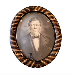 Antique Tiger Wood Frame Bubble Glass Young Man Photo Picture Frame 16x13 VTG